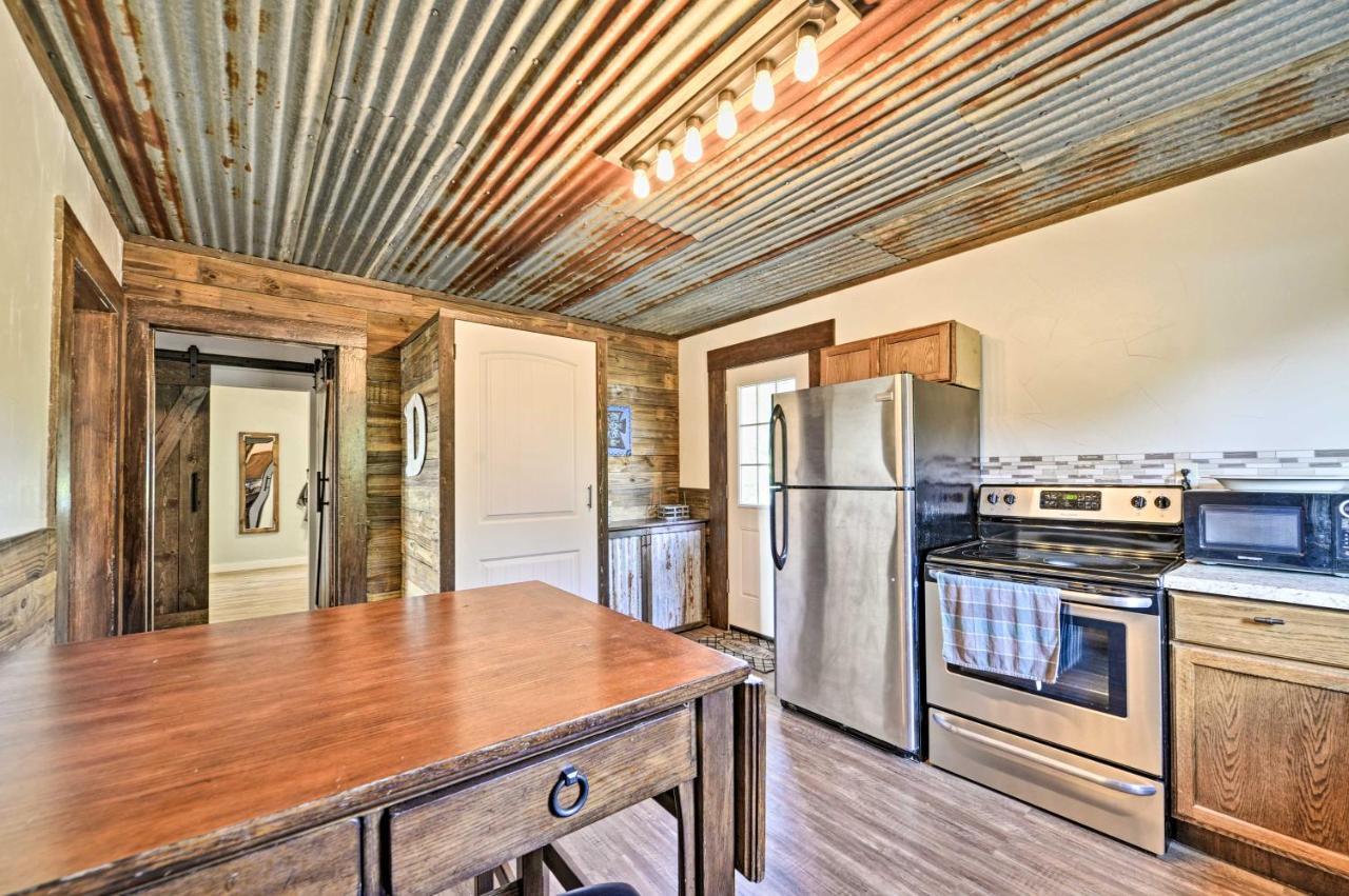 House On Cattle Farm Central To Temple And Waco Lorena Экстерьер фото